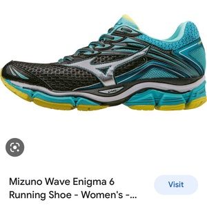 Mizuno Wave Enigma 6 Running Shoe - Women’s size 9.5